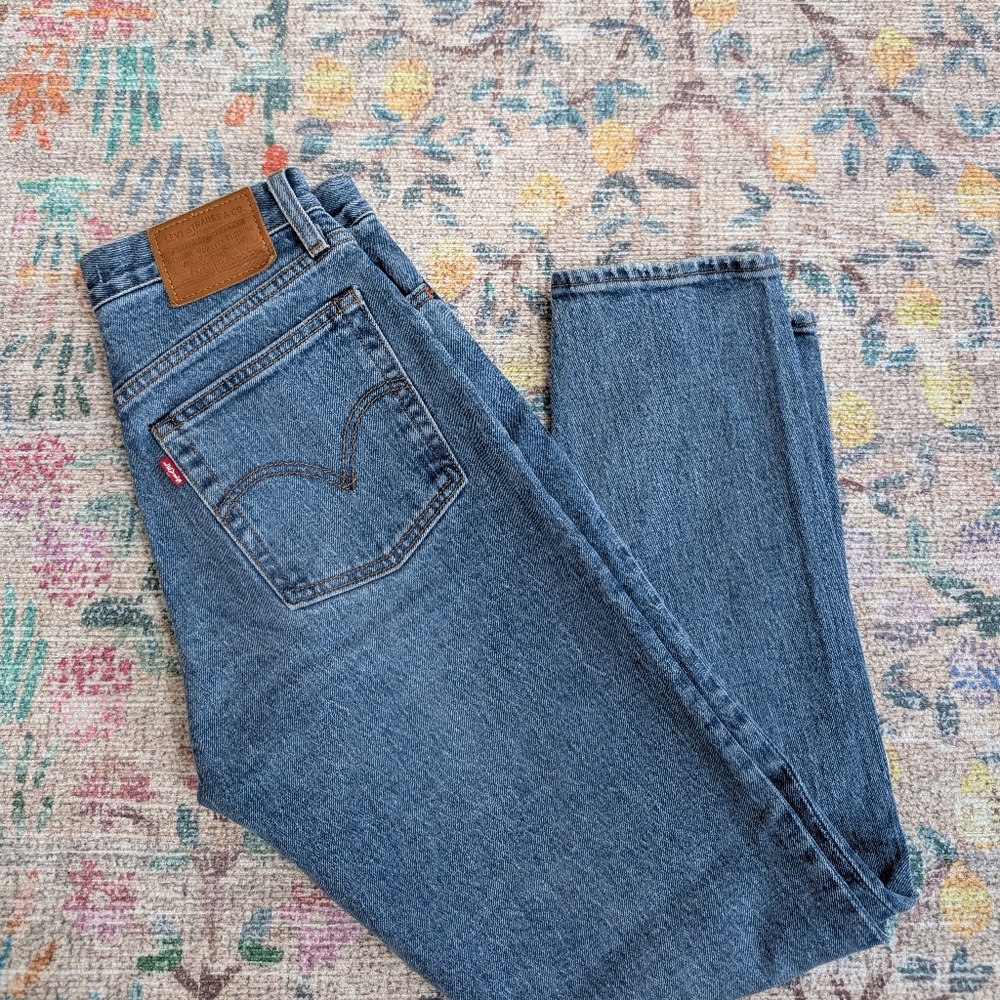 Levi's Wedgie Jeans - Picture 8 of 9